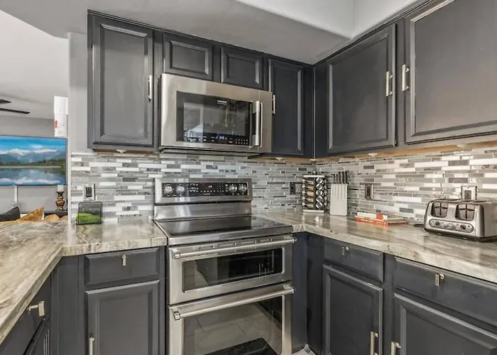 Spacious 4br Near Phoenix Raceway State Farm Stadium And Westgate