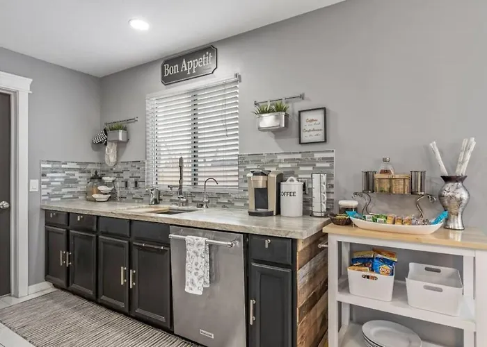 Spacious 4br Near Phoenix Raceway State Farm Stadium And Westgate * Avondale