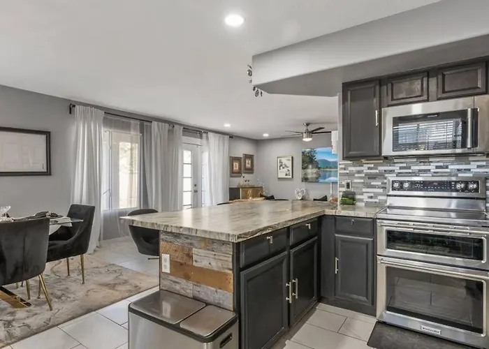 Spacious 4br Near Phoenix Raceway State Farm Stadium And Westgate *