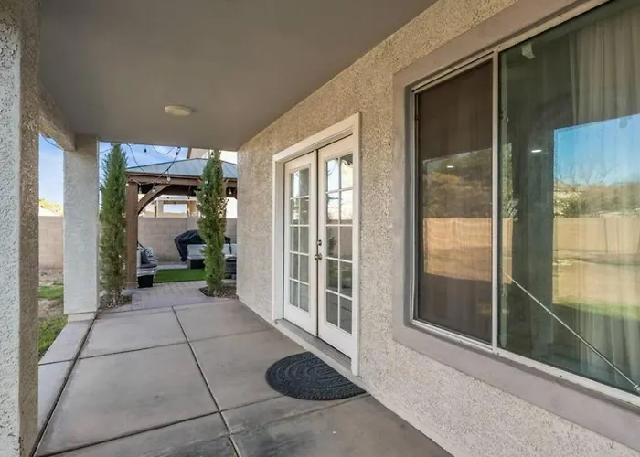 Spacious 4br Near Phoenix Raceway State Farm Stadium And Westgate *