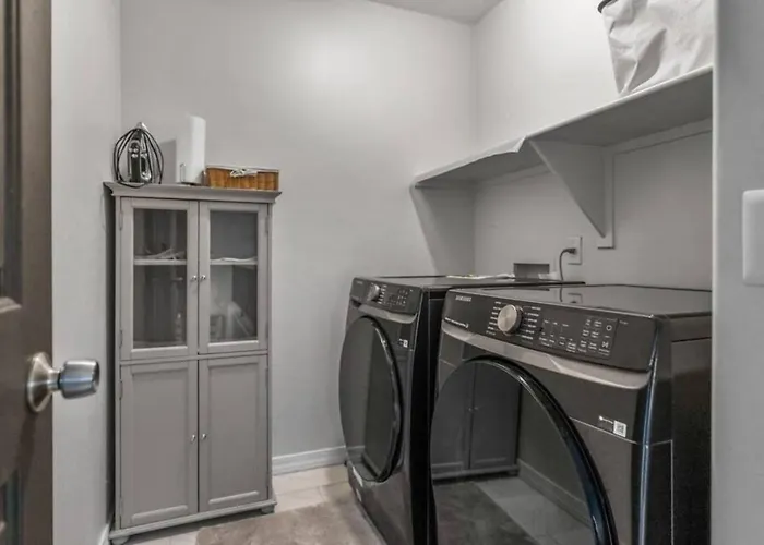 Holiday home Spacious 4br Near Phoenix Raceway State Farm Stadium And Westgate Avondale