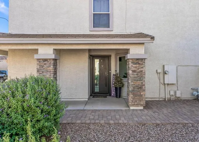 Spacious 4br Near Phoenix Raceway State Farm Stadium And Westgate