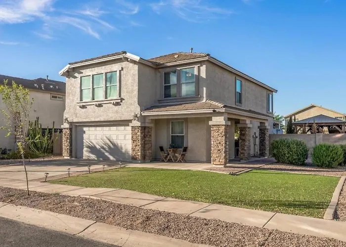 Spacious 4br Near Phoenix Raceway State Farm Stadium And Westgate Holiday home Avondale