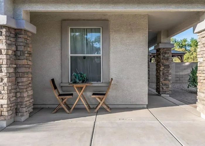 Spacious 4br Near Phoenix Raceway State Farm Stadium And Westgate *